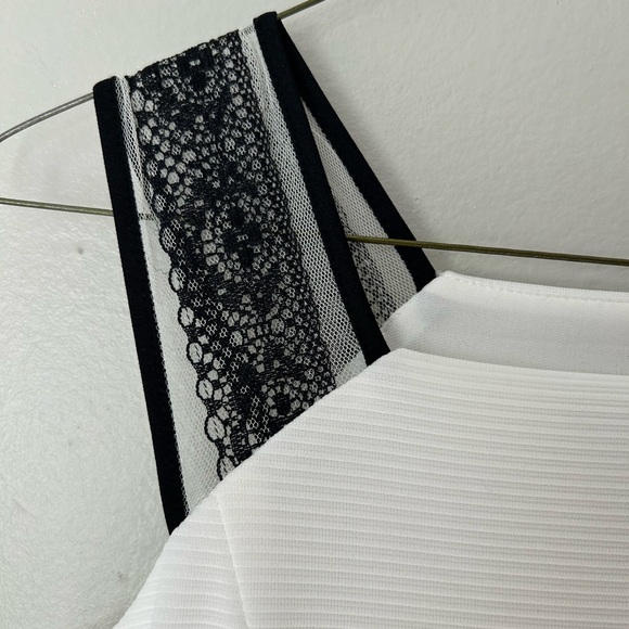 Iris & Ivy Girl's White W/Black Lace Dress Size 12 - Picture 3 of 7